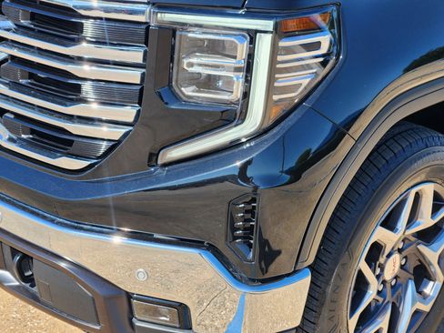 Used 2022 GMC Sierra 1500 SLT RWD image 27