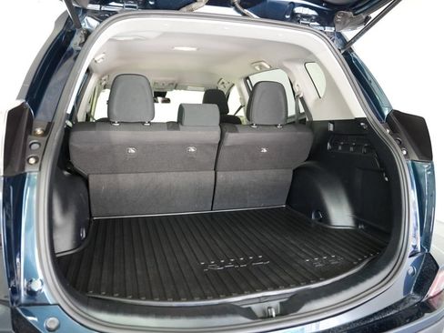 Used 2018 Toyota RAV4 LE w/ All Weather Liner Package AWD/4WD image 29