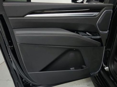 Certified 2025 Cadillac Escalade ESV Premium Luxury w/ LPO, Floor Liner Package image 17