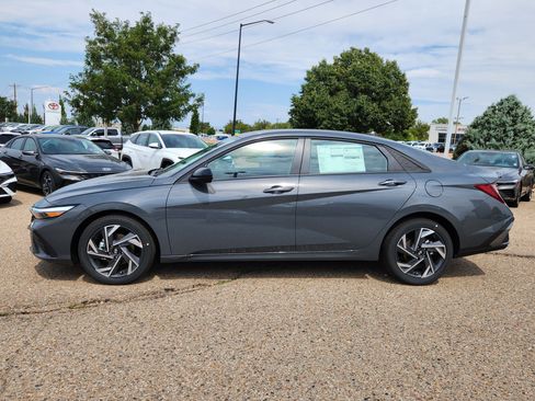 New 2025 Hyundai Elantra Sport image 2