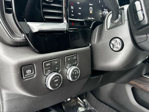 New 2026 GMC Sierra 1500 SLT w/ SLT Premium Package image 15
