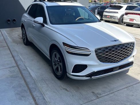 New 2026 Genesis GV70 2.5T Advanced AWD/4WD image 3