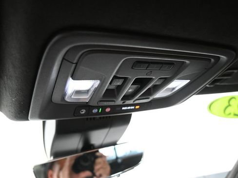 Used 2023 GMC Sierra 1500 Denali Ultimate AWD/4WD image 37