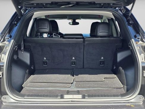 Used 2019 Jeep Cherokee Latitude Plus w/ Comfort/Convenience Group FWD image 15