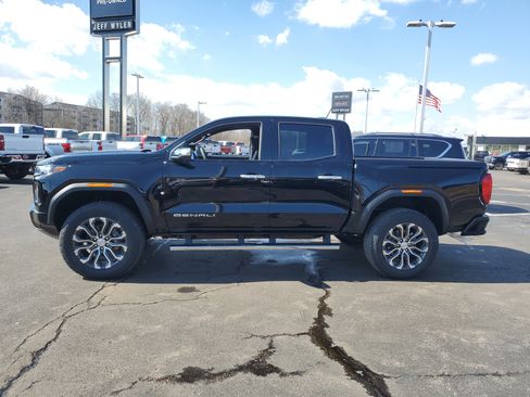 New 2026 GMC Canyon Denali image 8