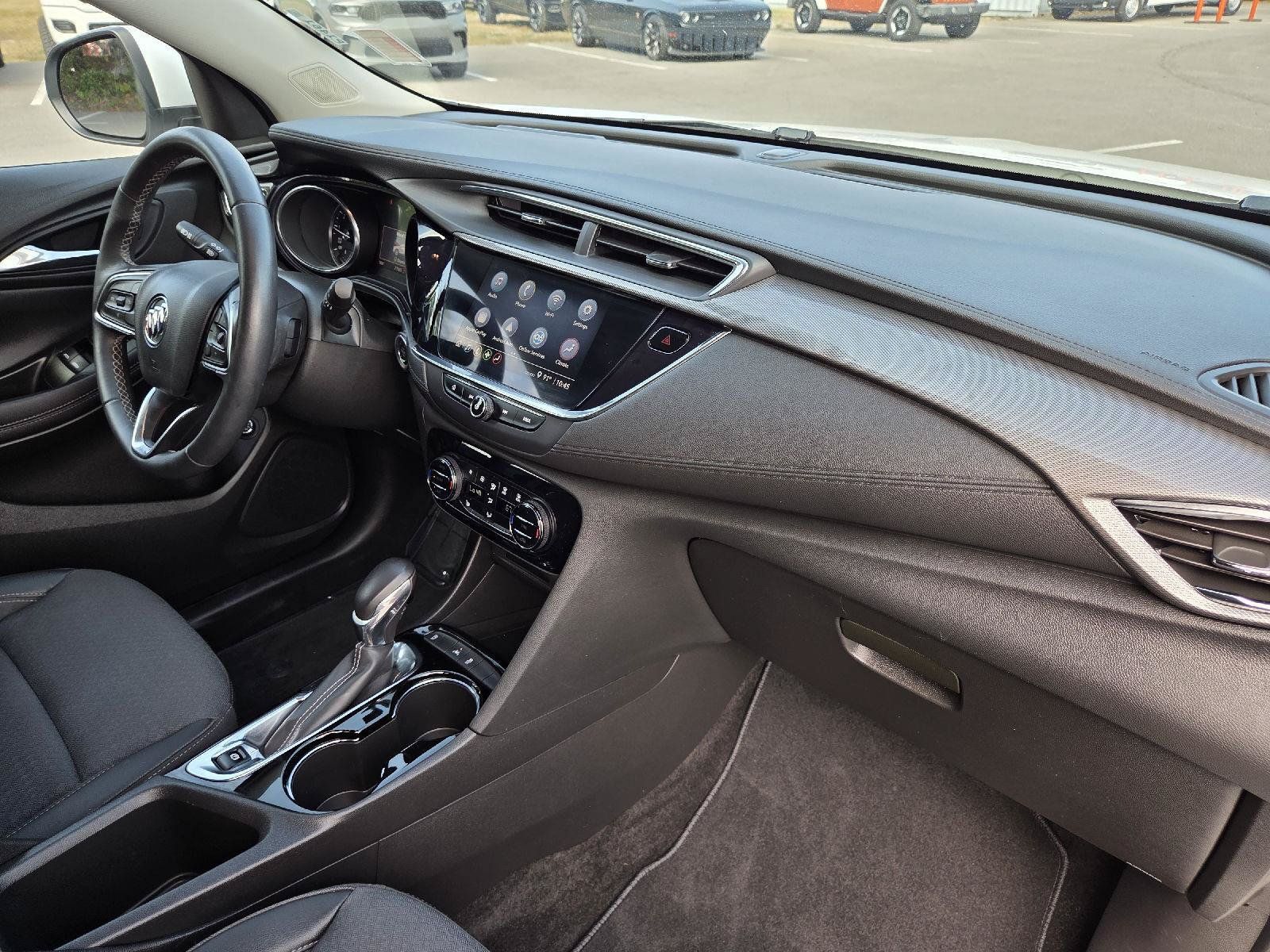 Used 2022 Buick Encore GX Select FWD image 38