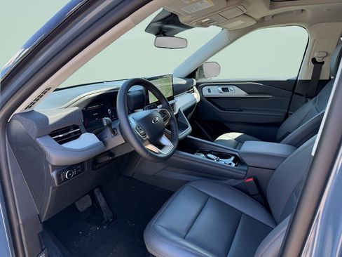 New 2026 Ford Explorer Active w/ Active Comfort Package AWD/4WD image 4