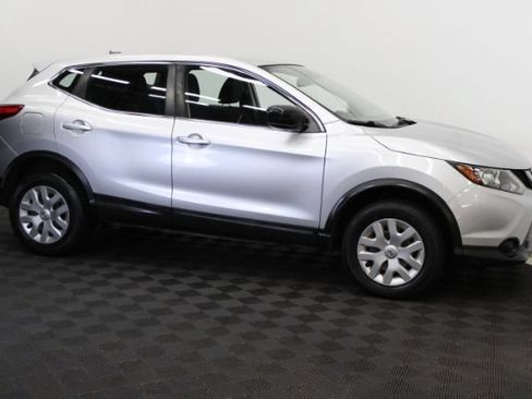 Used 2018 Nissan Rogue Sport S FWD image 4