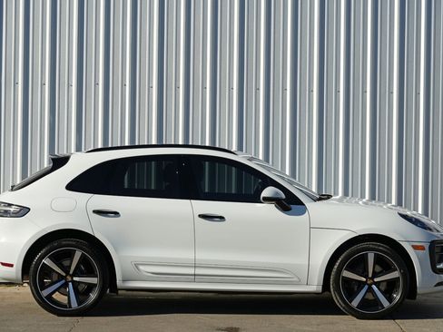 Used 2023 Porsche Macan image 55