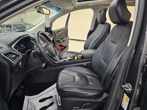 Used 2015 Ford Edge Titanium w/ Equipment Group 301A FWD image 19