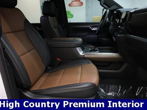 Used 2025 Chevrolet Silverado 3500 High Country w/ High Country Premium Package image 13