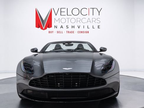 Used 2019 Aston Martin DB11 Volante image 18