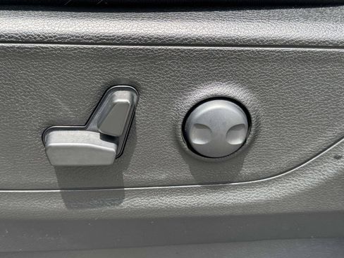 Used 2023 RAM 1500 Big Horn AWD/4WD image 25