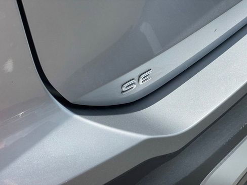 Certified 2025 Volkswagen Tiguan SE AWD/4WD image 10