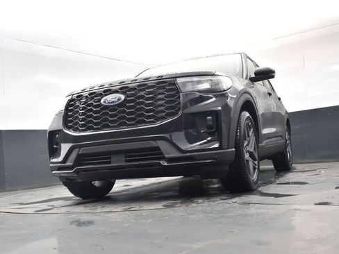 New 2026 Ford Explorer ST-Line image 12
