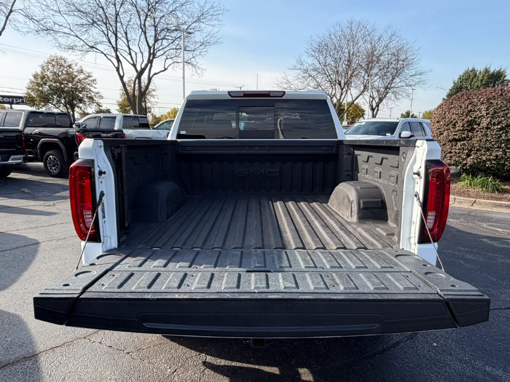 Used 2022 GMC Sierra 1500 SLT w/ SLT Premium Package AWD/4WD image 9