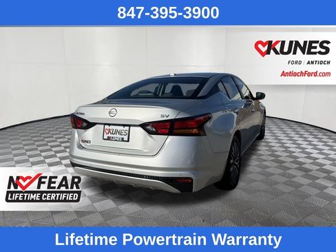 Used 2024 Nissan Altima 2.5 SV image 3