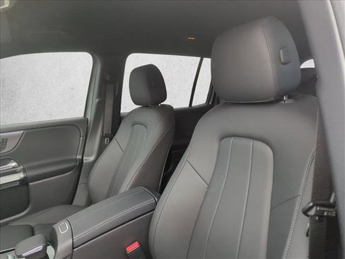 Used 2023 Mercedes-Benz EQB 300 4MATIC image 18