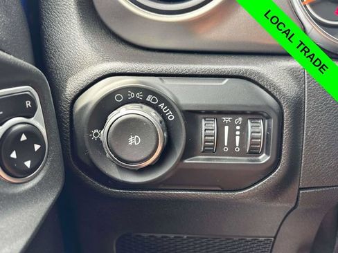 Used 2018 Jeep Wrangler Unlimited Sport S AWD/4WD image 10