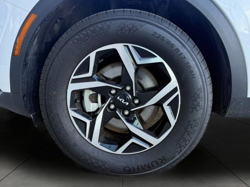 Certified 2025 Kia Sportage LX image 6