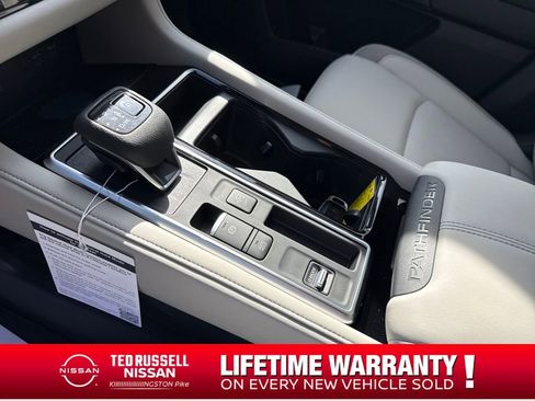 New 2026 Nissan Pathfinder SL FWD image 24