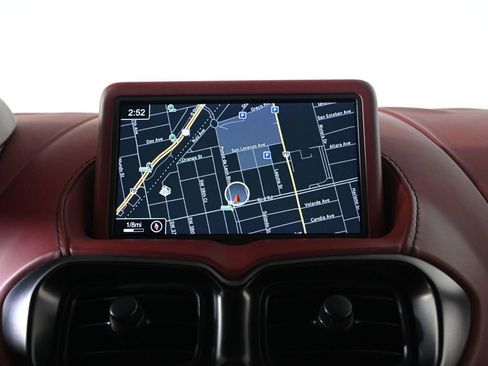 Used 2022 Aston Martin V8 Vantage Coupe RWD image 13