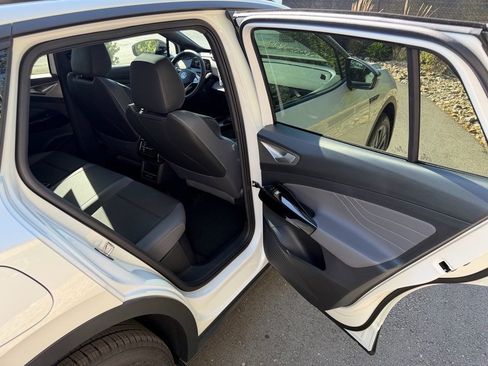 New 2025 Volkswagen ID.4 Pro S AWD/4WD image 14