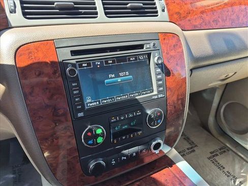 Used 2011 Chevrolet Suburban LTZ AWD/4WD image 15