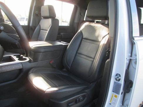 Used 2023 GMC Sierra 2500 Denali w/ Denali Ultimate Package image 23