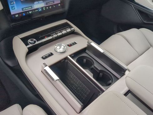 New 2026 Lincoln Navigator L Reserve AWD/4WD image 20
