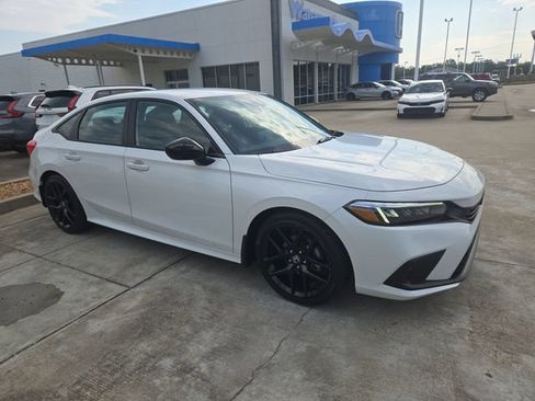 Used 2023 Honda Civic Sport image 7