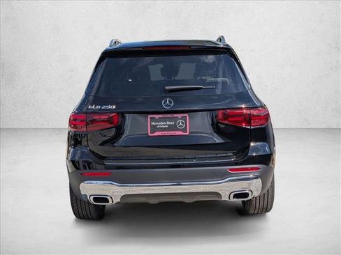 New 2026 Mercedes-Benz GLB 250 image 8