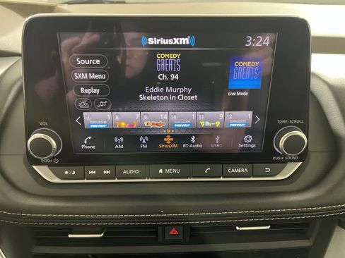 Used 2023 Nissan Rogue SV w/ SV Premium B Package AWD/4WD image 18