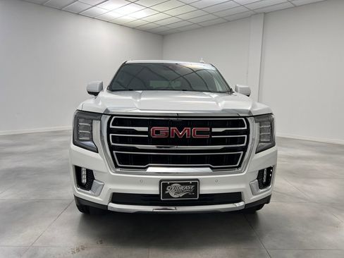 Used 2023 GMC Yukon SLT image 2