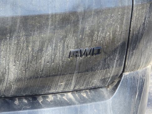 Used 2023 Chevrolet Traverse Premier w/ Redline Edition image 5