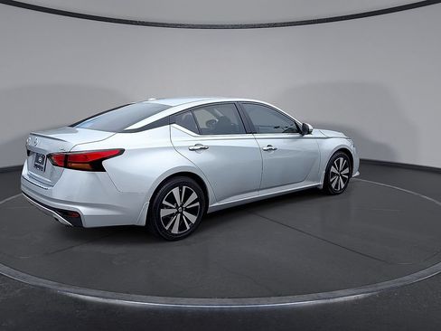 Used 2022 Nissan Altima 2.5 SL FWD image 4