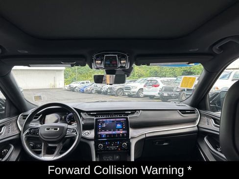 Certified 2022 Jeep Grand Cherokee Overland w/ Luxury Tech Group IV image 14