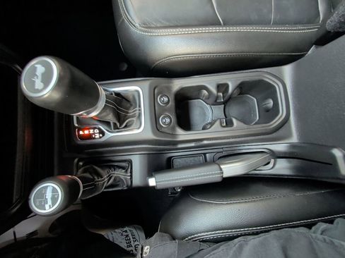 Used 2021 Jeep Wrangler Unlimited Sahara 4xe image 28