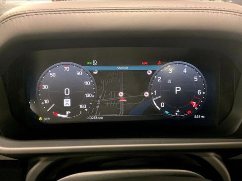 Used 2025 Land Rover Defender 130 X-Dynamic SE image 25