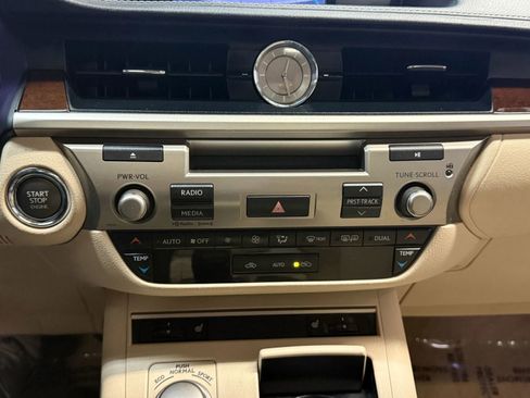 Used 2013 Lexus ES 350 w/ Premium Pkg FWD image 33