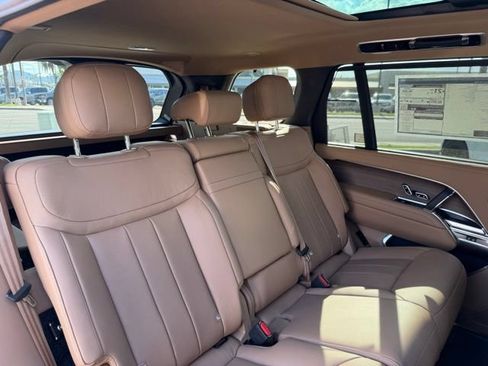 New 2026 Land Rover Range Rover Long Wheelbase SE AWD/4WD image 10