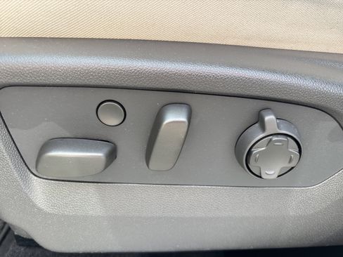 Used 2021 Buick Envision Avenir w/ Technology Package II AWD/4WD image 14