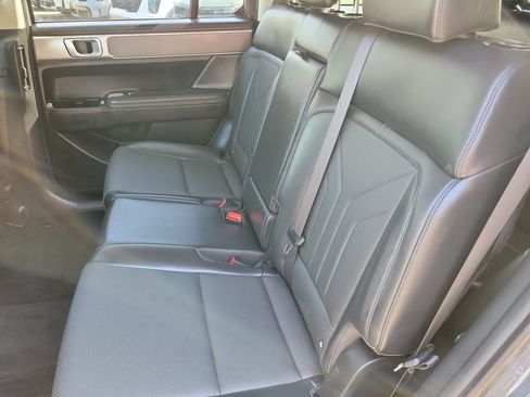 Used 2025 Hyundai Santa Fe SEL FWD image 16