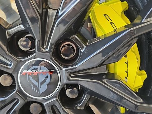 Used 2023 Chevrolet Corvette Stingray Premium Cpe w/ Stealth Interior Trim Package RWD image 16