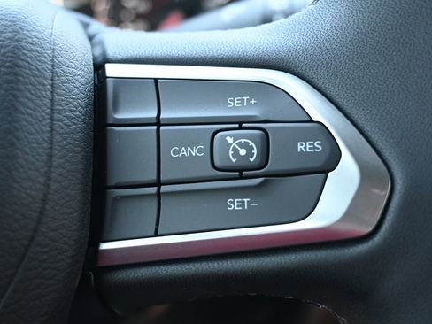 New 2026 Jeep Compass Latitude AWD/4WD image 10