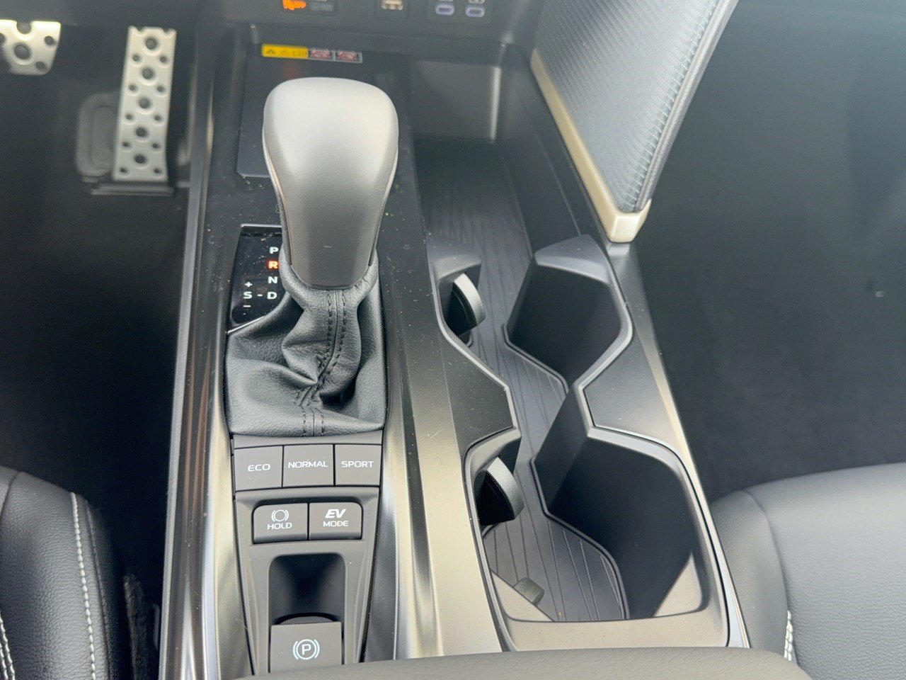 Used 2026 Toyota Camry SE FWD image 21