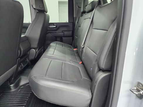 Used 2022 GMC Sierra 2500 Pro w/ Convenience Package image 9