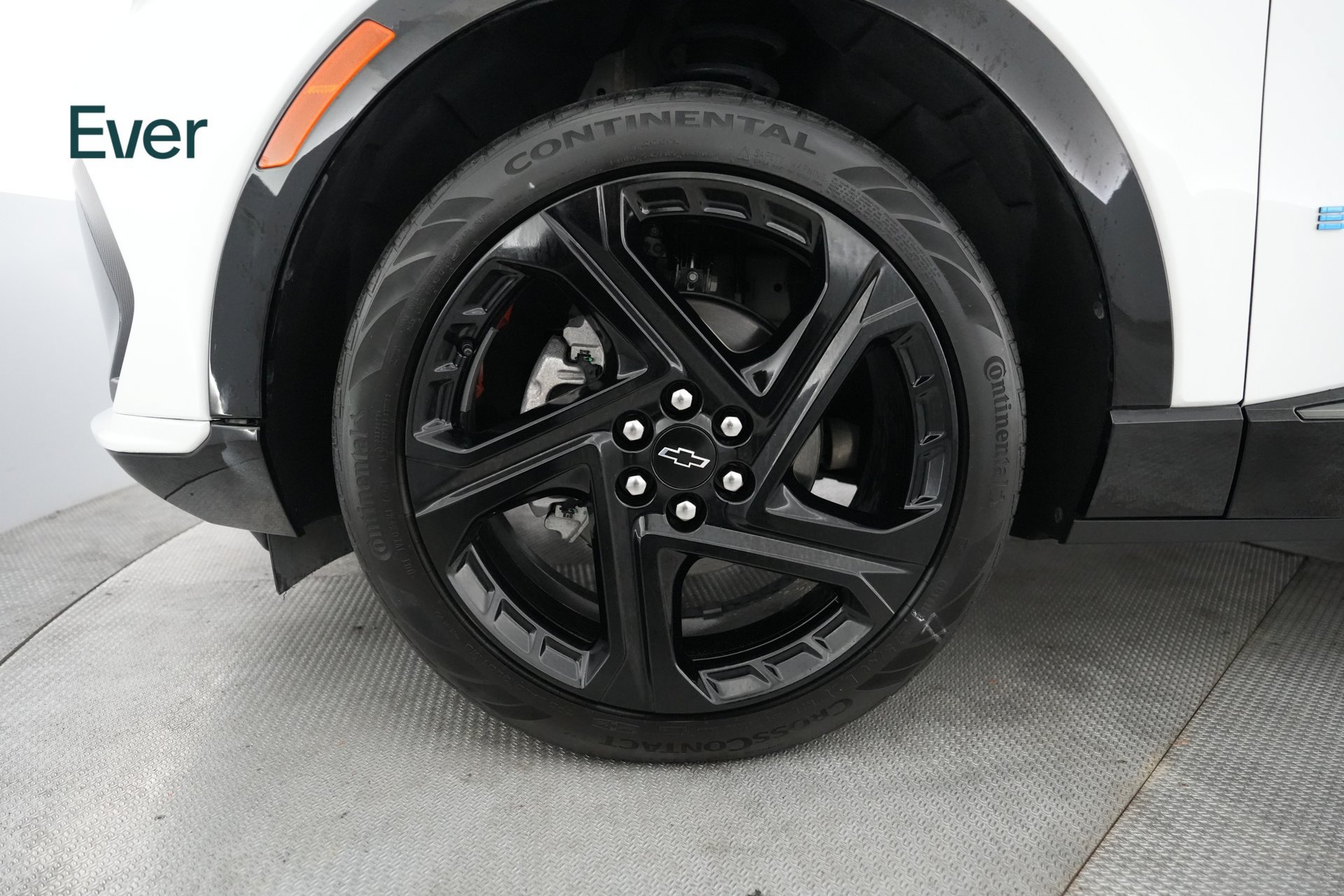 Used 2024 Chevrolet Equinox EV RS FWD image 19