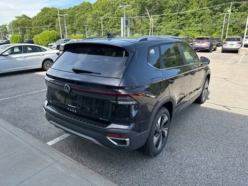 New 2026 Volkswagen Taos SE AWD/4WD image 7