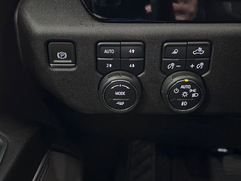 Certified 2024 Chevrolet Silverado 2500 High Country image 27